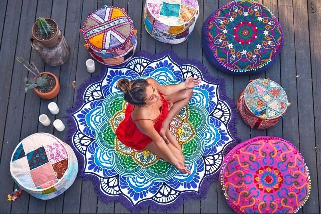 Polygon Printing Tassel Round Bath Towel Yoga Mat - Image 6